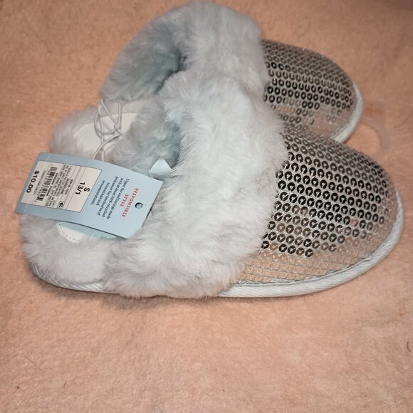NEW Cat & Jack™ Silver Kids' Lane Sequin Scuff Slippers - Picture 6 of 12